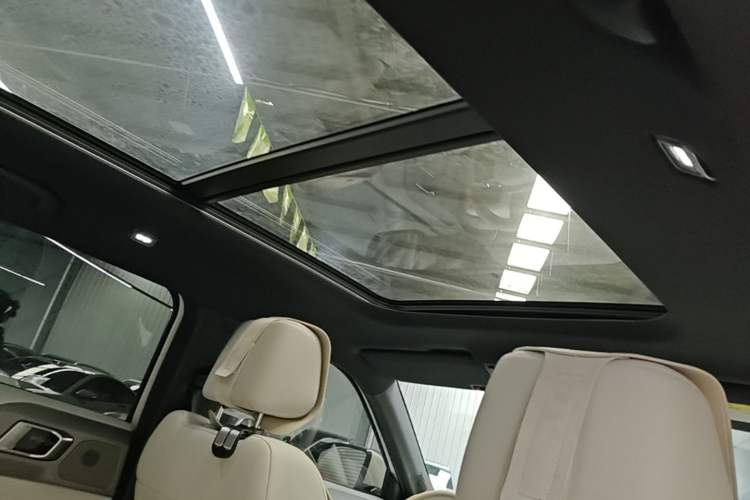 Used Formula Leopard Titanium 3 2025 501 km Range Rear-Wheel Drive Intelligent Driving Max Edition Headliner