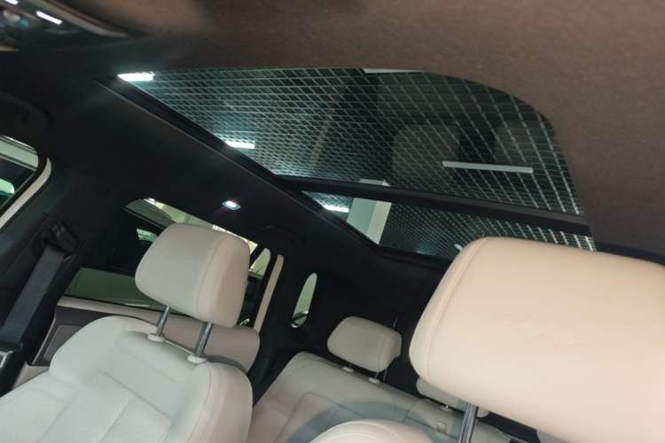 Used Formula Leopard Titanium 3 2025 501 km All-Wheel Drive Intelligent Driving Max Edition Headliner