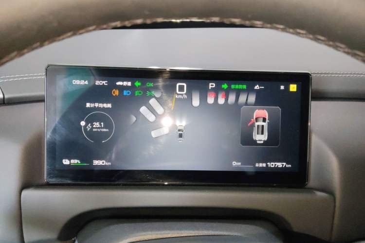 Used Formula Leopard Titanium 3 2025 501KM All-Wheel Drive Intelligent Driving Ultra Version Instrument Cluster