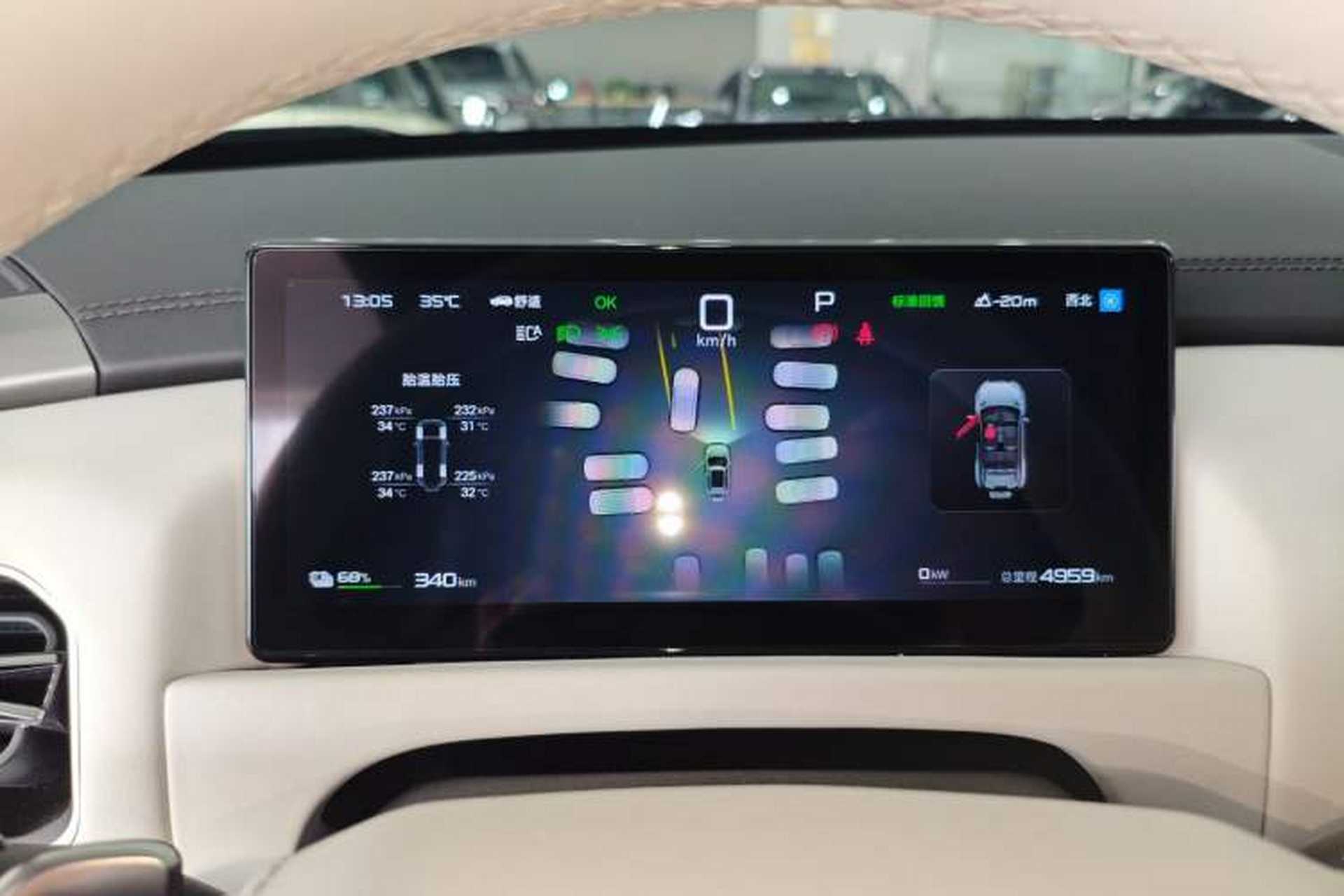 Used Formula Leopard Titanium 3 2025 501KM All-Wheel Drive Intelligent Driving Ultra Version Instrument Cluster