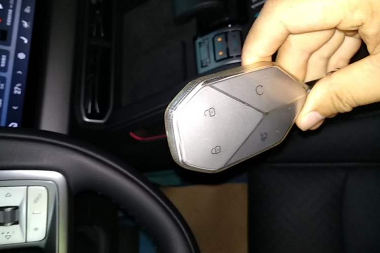 Used Formula Leopard Titanium 3 2025 501 km All-Wheel Drive Intelligent Driving Max Edition Interior 1