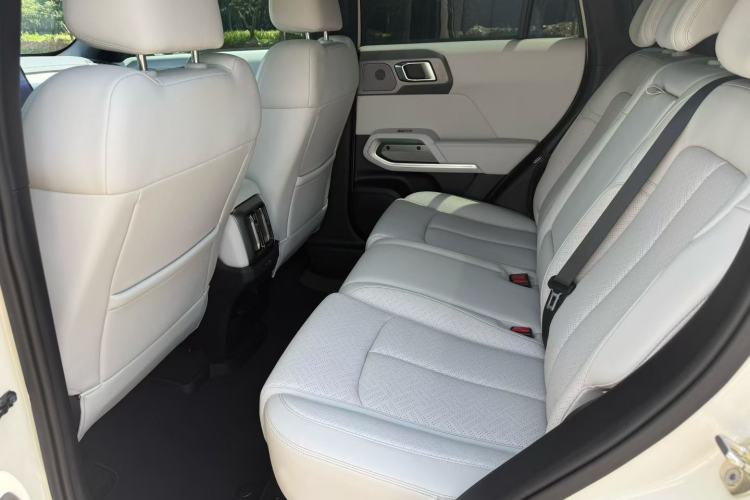 Used Formula Leopard Titanium 3 2025 501 km All-Wheel Drive Intelligent Driving Max Edition Interior 4