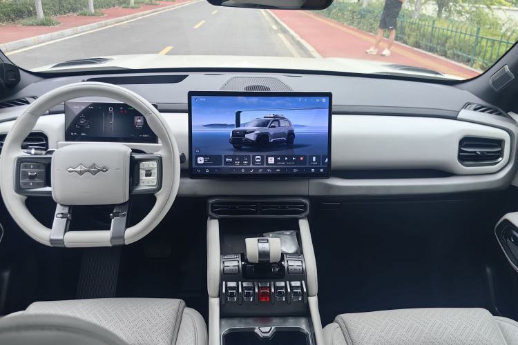 Used Formula Leopard Titanium 3 2025 501 km Four-Wheel Drive Drone Edition Interior 5