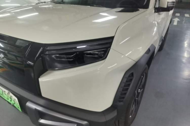 Used Formula Leopard Titanium 3 2025 501KM All-Wheel Drive Intelligent Driving Ultra Version Left Front Headlight