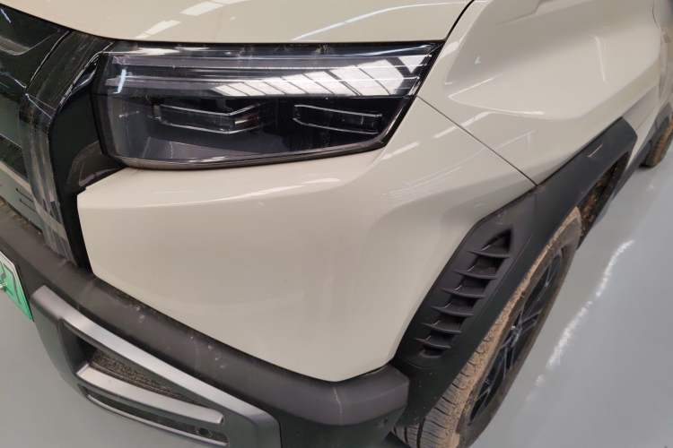 Used Formula Leopard Titanium 3 2025 501 km Range Rear-Wheel Drive Intelligent Driving Max Edition Left Front Headlight