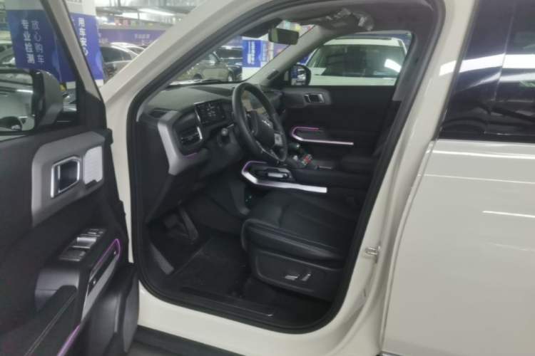 Used Formula Leopard Titanium 3 2025 501KM All-Wheel Drive Intelligent Driving Ultra Version Left Front Seat