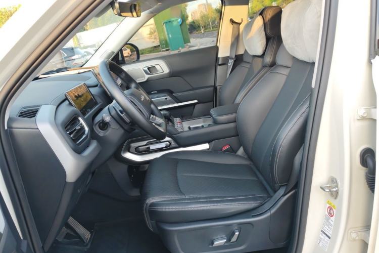Used Formula Leopard Titanium 3 2025 501KM All-Wheel Drive Intelligent Driving Ultra Version Left Front Seat