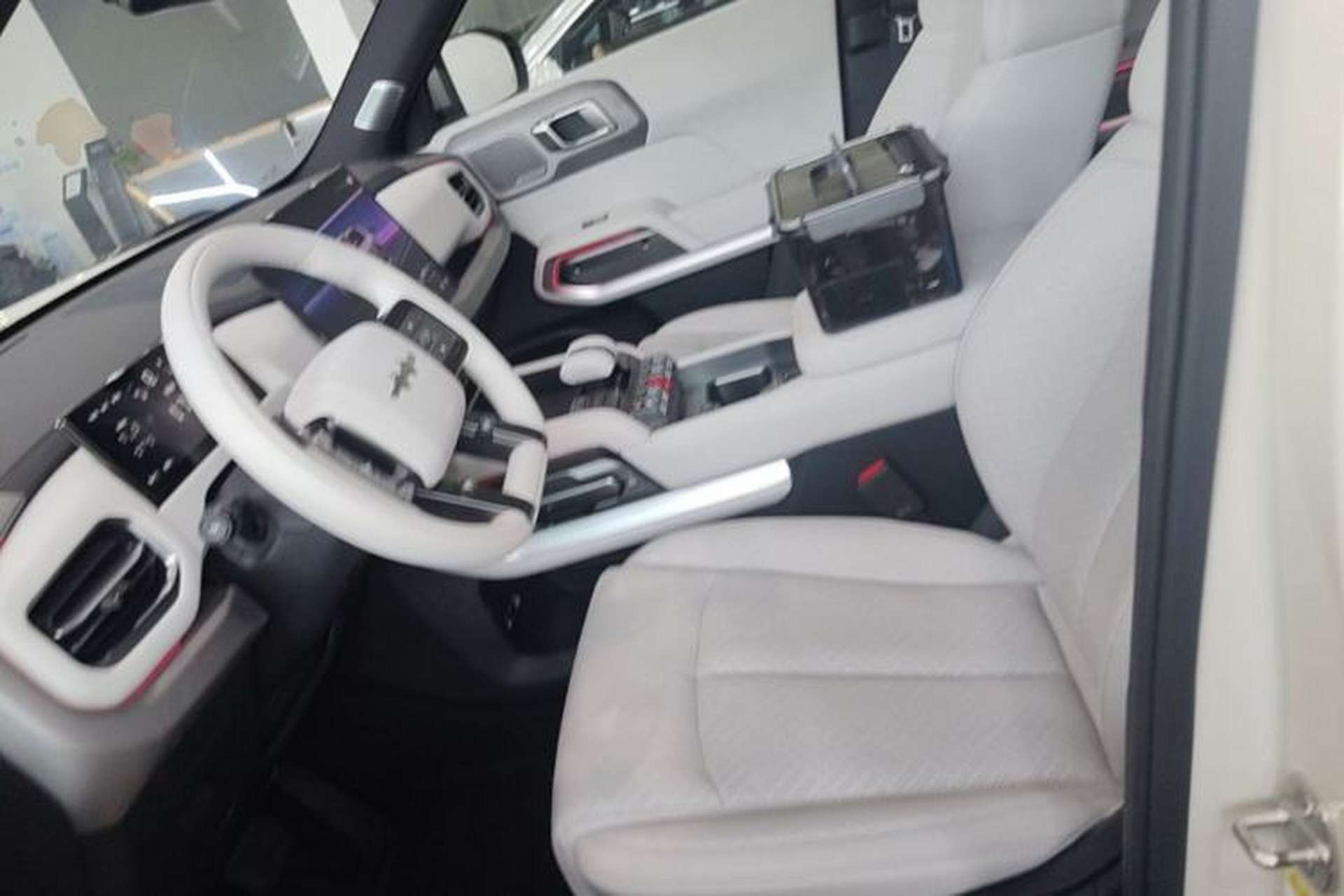 Used Formula Leopard Titanium 3 2025 501KM All-Wheel Drive Intelligent Driving Ultra Version Left Front Seat