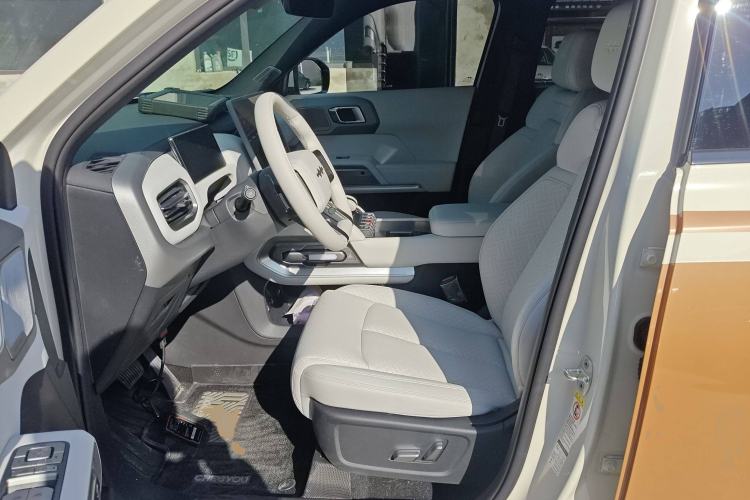 Used Formula Leopard Titanium 3 2025 501KM All-Wheel Drive Intelligent Driving Ultra Version Left Front Seat