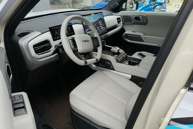 Used Formula Leopard Titanium 3 2025 501KM All-Wheel Drive Intelligent Driving Ultra Version Left Front Seat