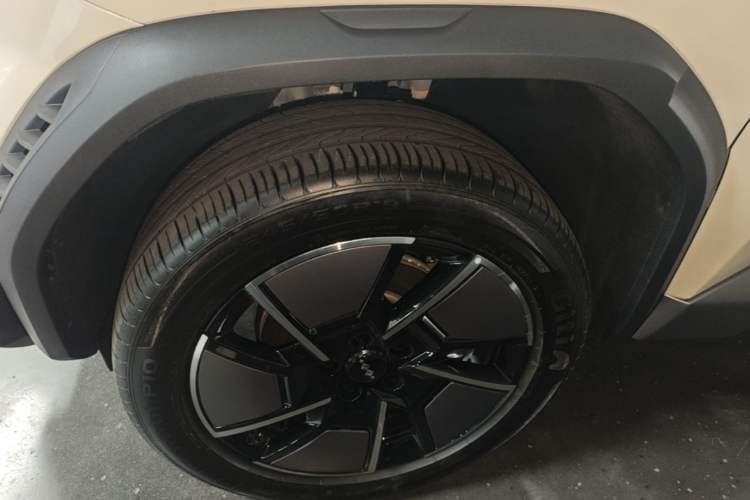 Used Formula Leopard Titanium 3 2025 501 km All-Wheel Drive Intelligent Driving Max Edition Left Front Wheel Hub