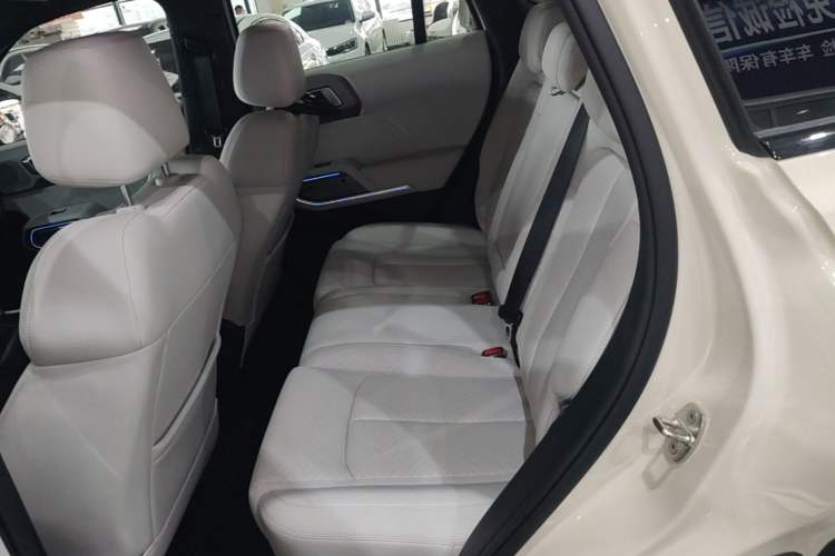 Used Formula Leopard Titanium 3 2025 501 km All-Wheel Drive Intelligent Driving Max Edition Left Rear Seat