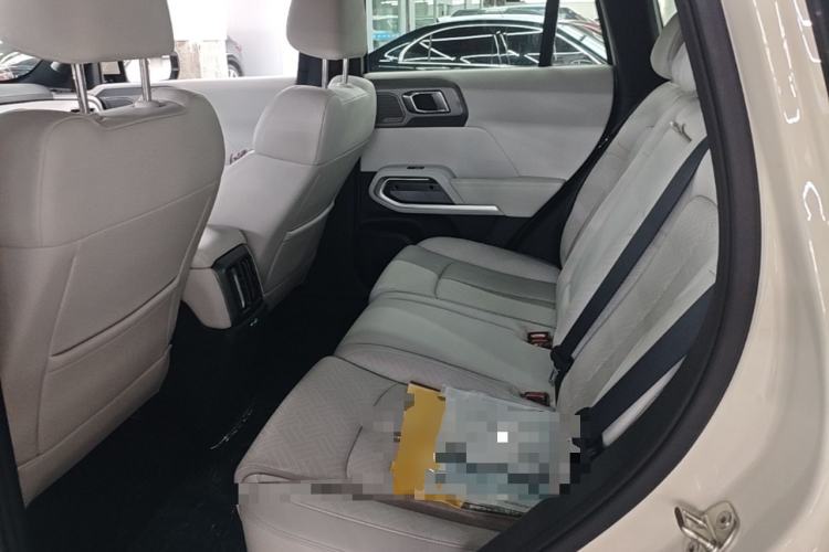 Used Formula Leopard Titanium 3 2025 501KM All-Wheel Drive Intelligent Driving Ultra Version Left Rear Seat