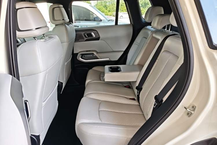 Used Formula Leopard Titanium 3 2025 501 km Four-Wheel Drive Drone Edition Left Rear Seat