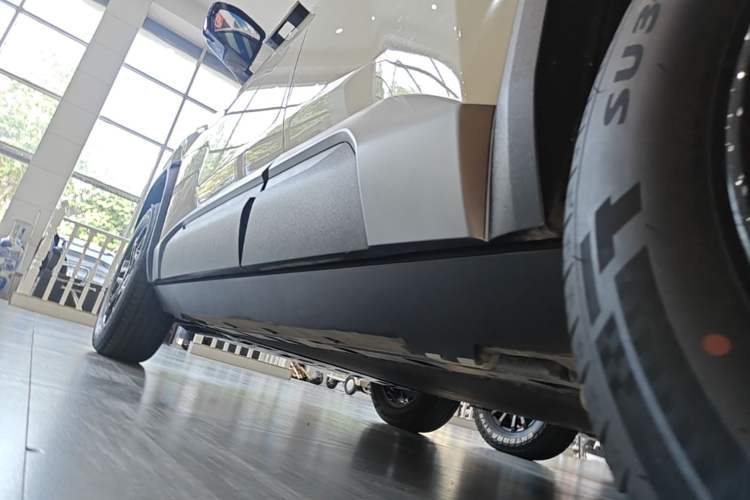 Used Formula Leopard Titanium 3 2025 Model 501KM Rear-Drive Ultra Version Left Side Sill