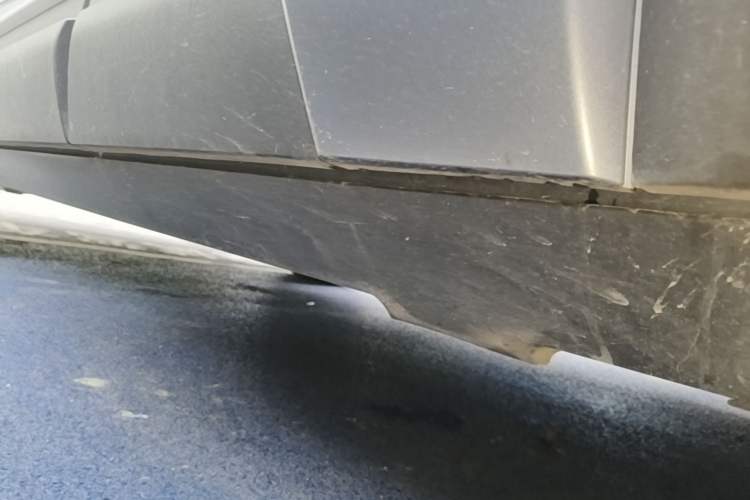 Used Formula Leopard Titanium 3 2025 501KM All-Wheel Drive Intelligent Driving Ultra Version Left Side Sill