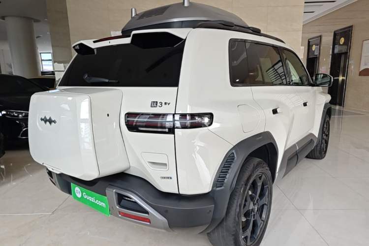 Used Formula Leopard Titanium 3 2025 501 km Four-Wheel Drive Drone Edition Rear Right 45 Deg