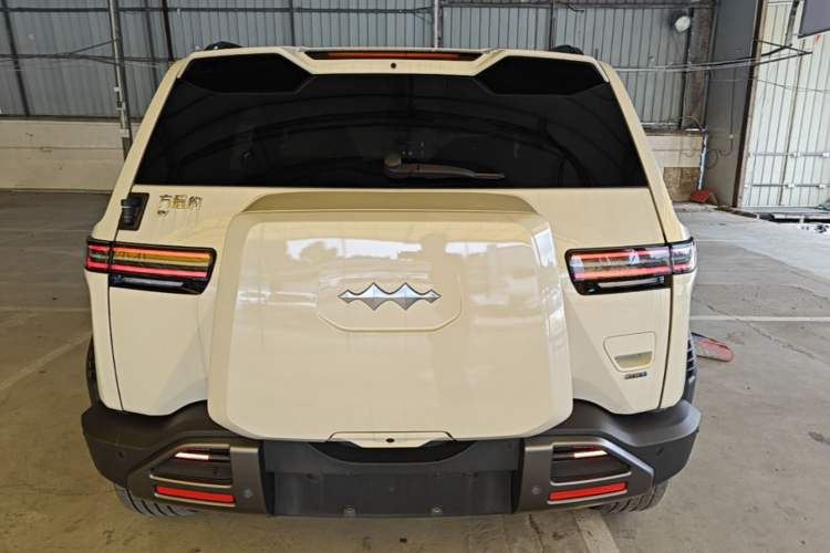 Used Formula Leopard Titanium 3 2025 501KM All-Wheel Drive Intelligent Driving Ultra Version Rear