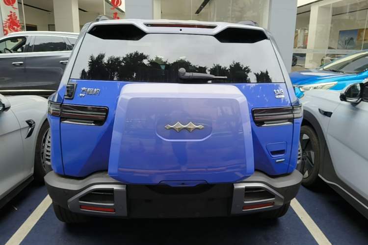 Used Formula Leopard Titanium 3 2025 501KM All-Wheel Drive Intelligent Driving Ultra Version Rear