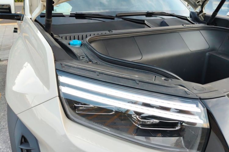 Used Formula Leopard Titanium 3 2025 501KM All-Wheel Drive Intelligent Driving Ultra Version Right Front Headlight