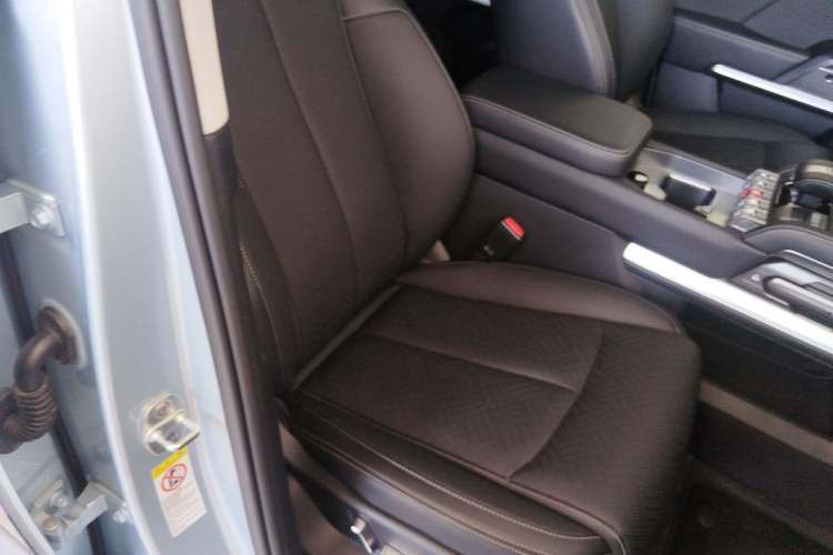 Used Formula Leopard Titanium 3 2025 501 km Four-Wheel Drive Drone Edition Right Front Seat