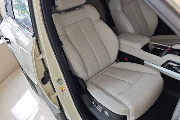 Used Formula Leopard Titanium 3 2025 501 km Four-Wheel Drive Drone Edition Right Front Seat