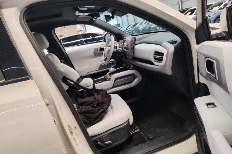 Used Formula Leopard Titanium 3 2025 501 km Range Rear-Wheel Drive Intelligent Driving Max Edition Right Front Seat