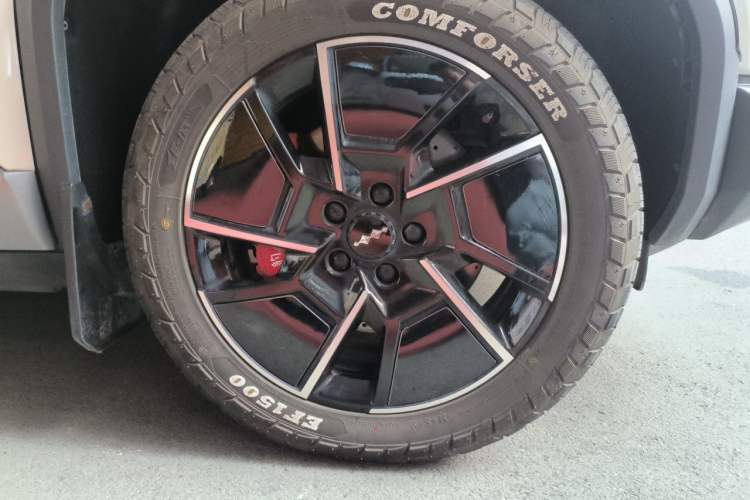 Used Formula Leopard Titanium 3 2025 501KM All-Wheel Drive Intelligent Driving Ultra Version Right Front Wheel Hub