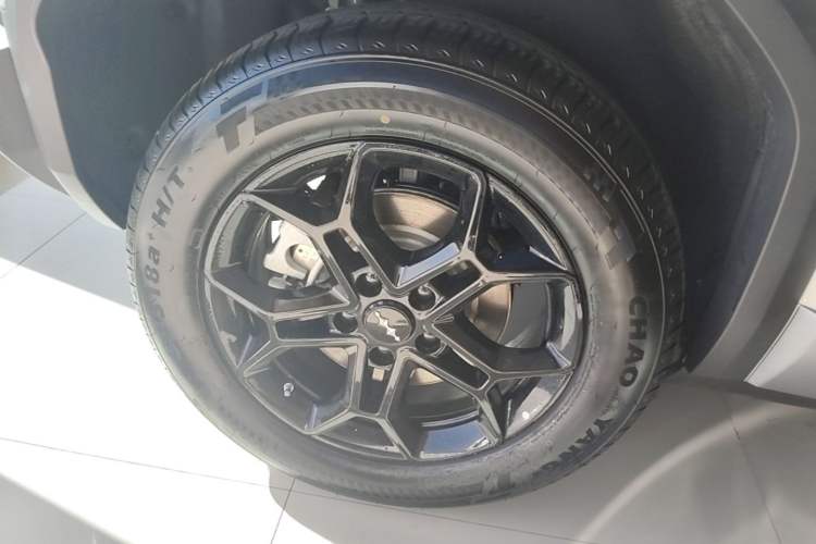 Used Formula Leopard Titanium 3 2025 501 km Range Rear-Wheel Drive Intelligent Driving Pro Version Right Rear Wheel Hub