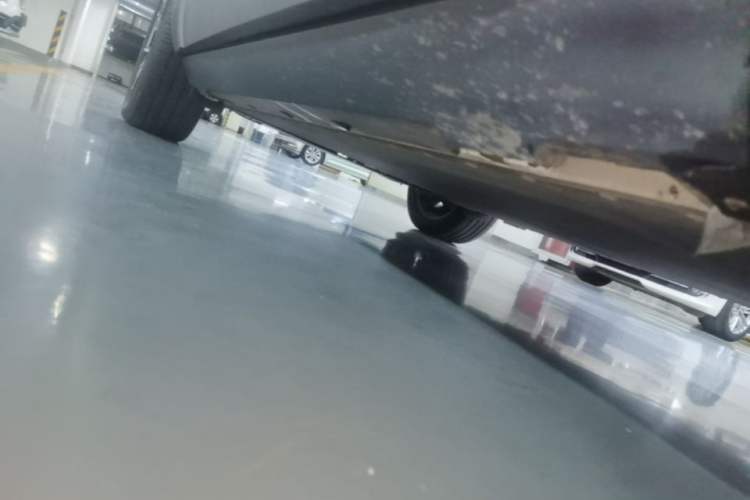 Used Formula Leopard Titanium 3 2025 501KM All-Wheel Drive Intelligent Driving Ultra Version Right Side Sill