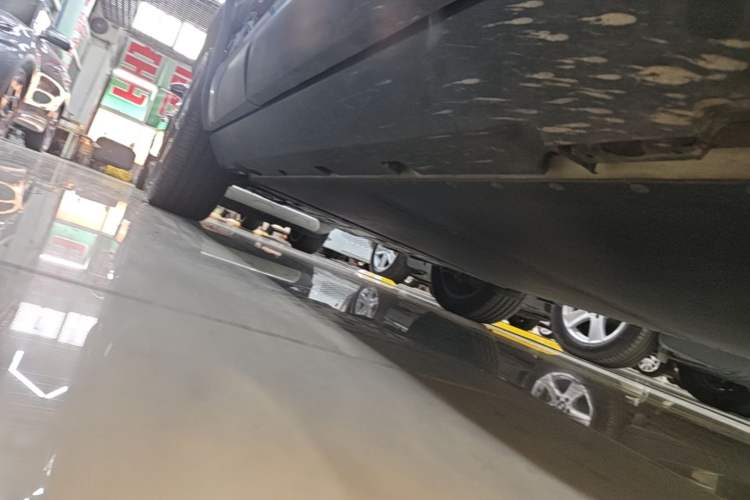 Used Formula Leopard Titanium 3 2025 501KM All-Wheel Drive Intelligent Driving Ultra Version Right Side Sill