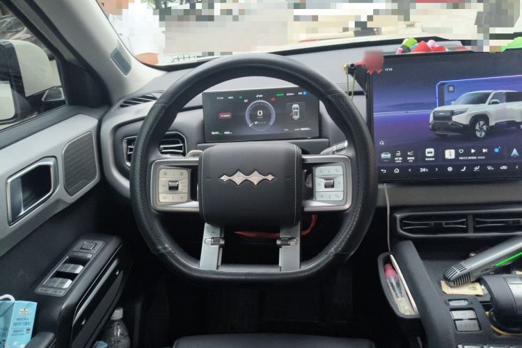 Used Formula Leopard Titanium 3 2025 501KM All-Wheel Drive Intelligent Driving Ultra Version Steering Wheel