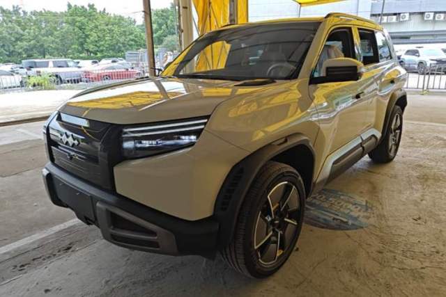 Used Formula Leopard Titanium 3 2025 501KM All-Wheel Drive Intelligent Driving Ultra Version