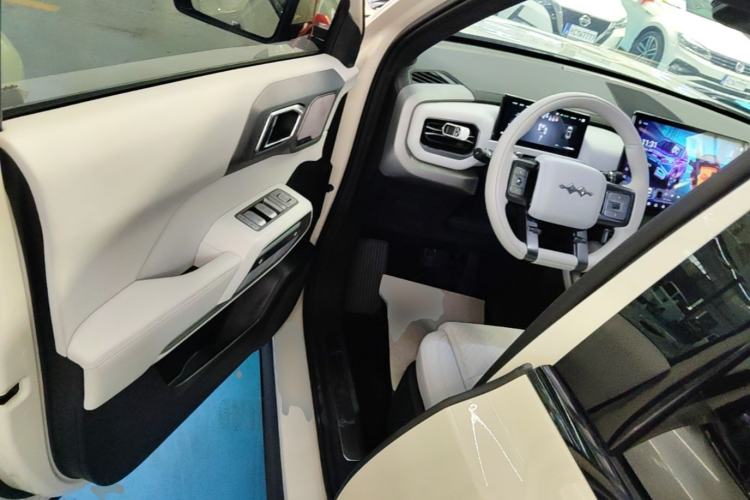 Used Formula Leopard Titanium 3 2025 501KM All-Wheel Drive Intelligent Driving Ultra Version Driver Seat