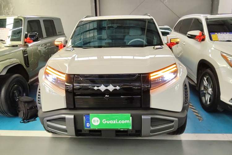 Used Formula Leopard Titanium 3 2025 501KM All-Wheel Drive Intelligent Driving Ultra Version Front