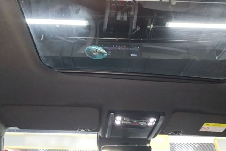 Used Formula Leopard Titanium 3 2025 501KM All-Wheel Drive Intelligent Driving Ultra Version Headliner