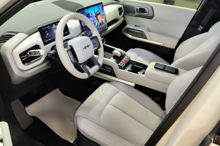 Used Formula Leopard Titanium 3 2025 501KM All-Wheel Drive Intelligent Driving Ultra Version Left Front Seat