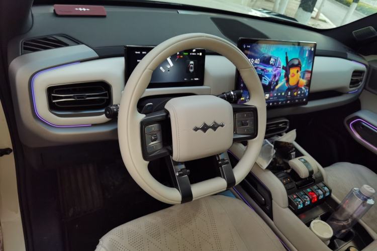 Used Formula Leopard Titanium 3 2025 501KM All-Wheel Drive Intelligent Driving Ultra Version Steering Wheel