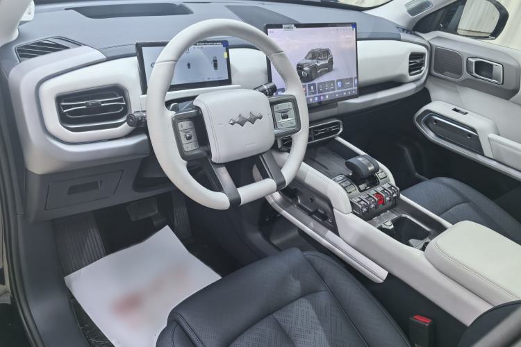Used Formula Leopard Titanium 3 2026 565KM all-wheel-drive flash-charging version Left Front Seat