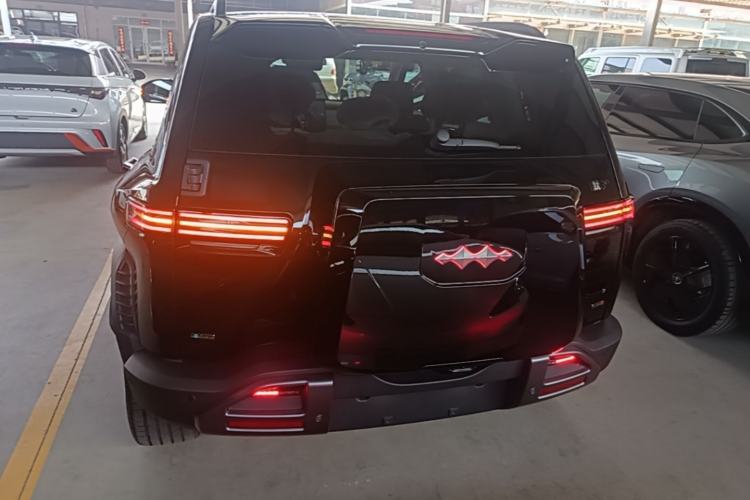 Used Formula Leopard Titanium 3 2026 565KM all-wheel-drive flash-charging version Rear