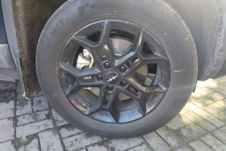 Used Formula Leopard Titanium 3 2026 620KM rear-wheel-drive flash-charging version Right Front Wheel Hub