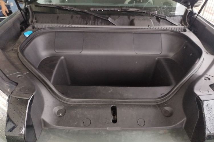 Used Formula Leopard Titanium 3 2026 620KM rear-wheel-drive flash-charging version Engine Bay