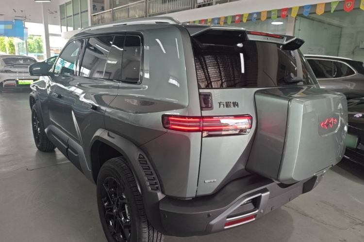 Used Formula Leopard Titanium 3 2026 620KM rear-wheel-drive flash-charging version Exterior 2