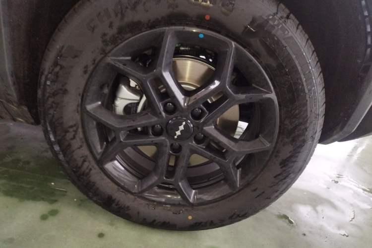 Used Formula Leopard Titanium 3 2026 620KM rear-wheel-drive flash-charging version Right Front Wheel Hub