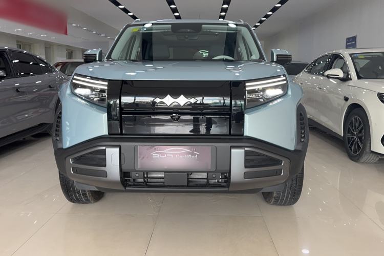 Used Formula Leopard Titanium 3 2026 620KM rear-wheel-drive flash-charging version Exterior 1