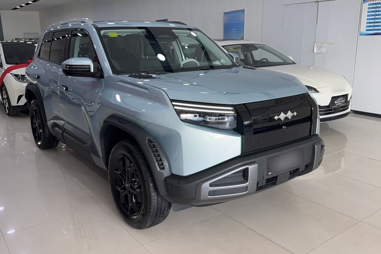 Used Formula Leopard Titanium 3 2026 620KM rear-wheel-drive flash-charging version Exterior 3