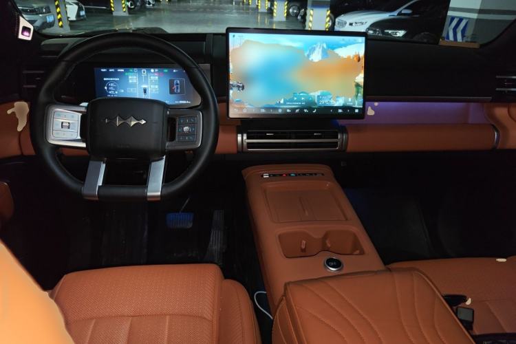 Used Formula Leopard Titanium 7 2025 Model 190 km Four-Wheel Drive Ultra Edition Center Console