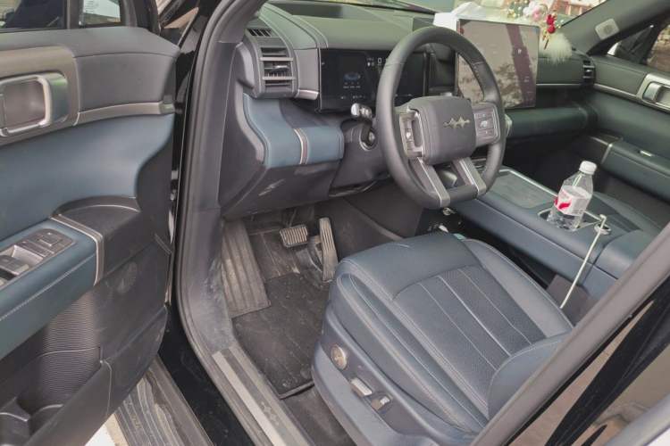 Used Formula Leopard Titanium 7 2025 Model 190 km Four-Wheel Drive Ultra Edition Driver Seat