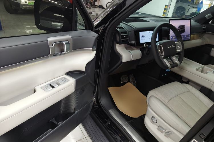 Used Formula Leopard Titanium 7 2025 Model 190 km Four-Wheel Drive Ultra Edition Driver Seat