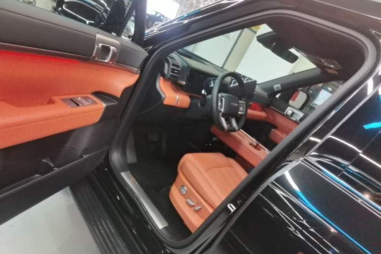 Used Formula Leopard Titanium 7 2025 Model 190 km Four-Wheel Drive Ultra Edition Driver Seat